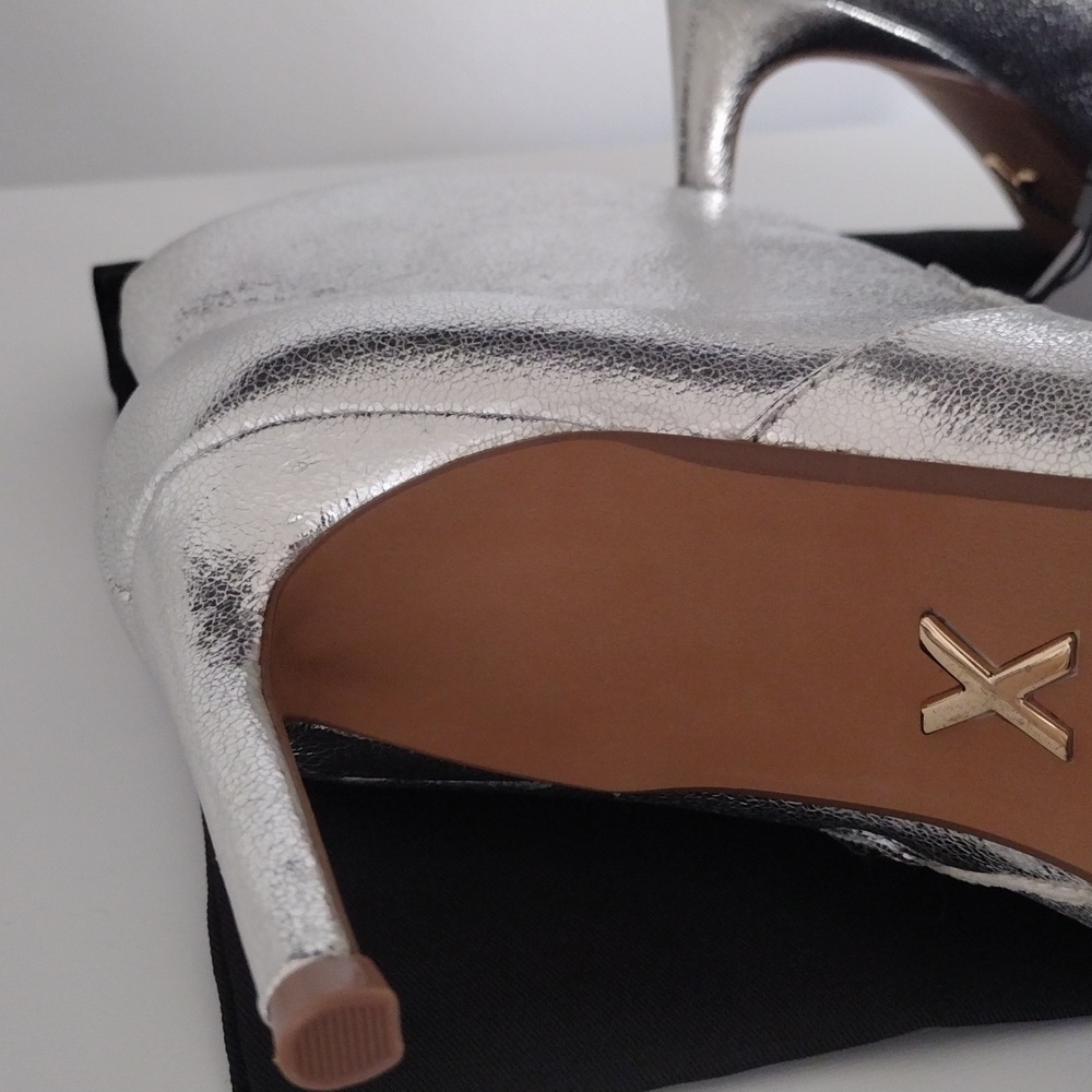 Express Pointed Toe Thin Heeled Booties. Metallic Silver. Size 8 - Picture 11 of 16